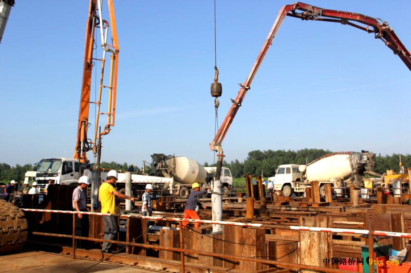 5、钢板桩封底施工