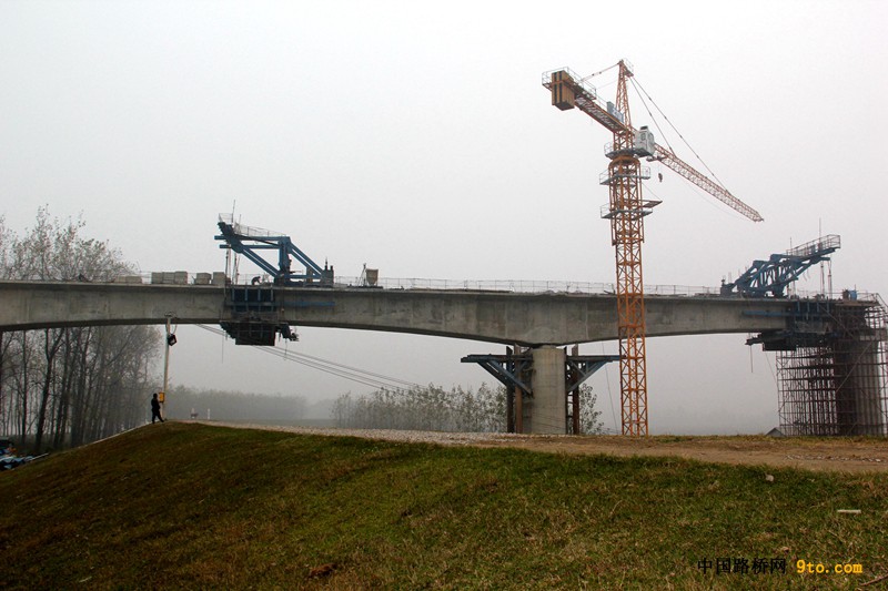 点击打开原图 7连续梁合龙段施工